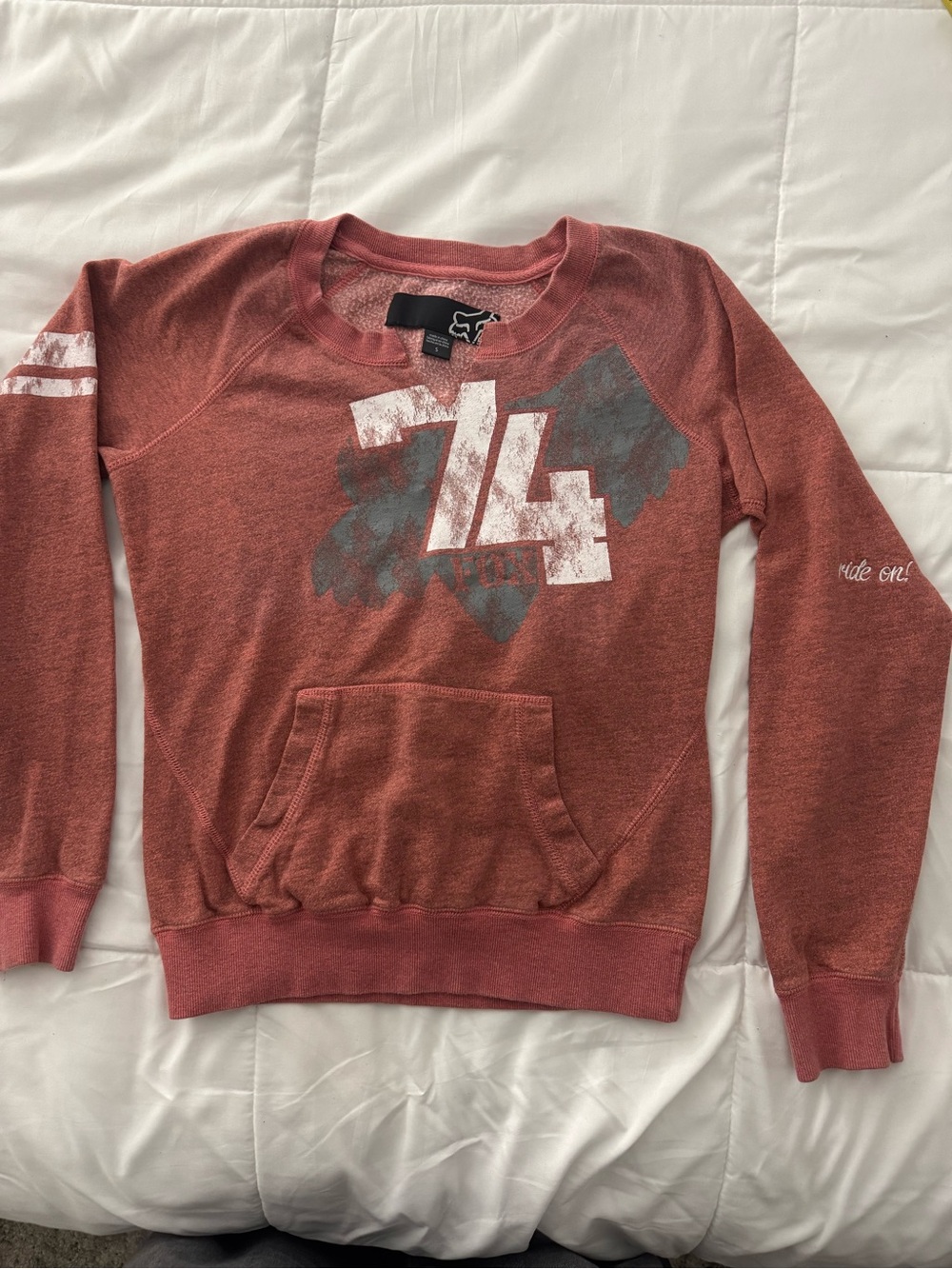 Fox Women's Rust Crewneck Sweater with White Graphic BEAUTIFUL CONDITION